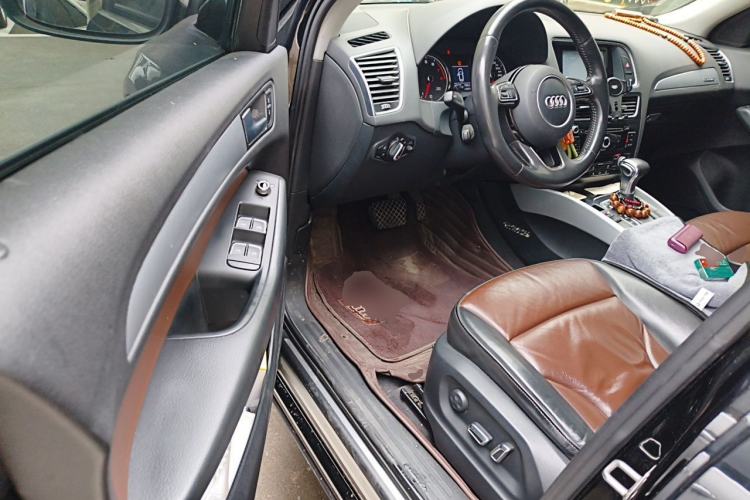 Used Audi Q5 2016 40 TFSI Technology Edition Driver Seat
