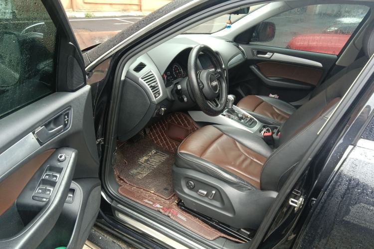 Used Audi Q5 2016 40 TFSI Technology Edition Driver Seat
