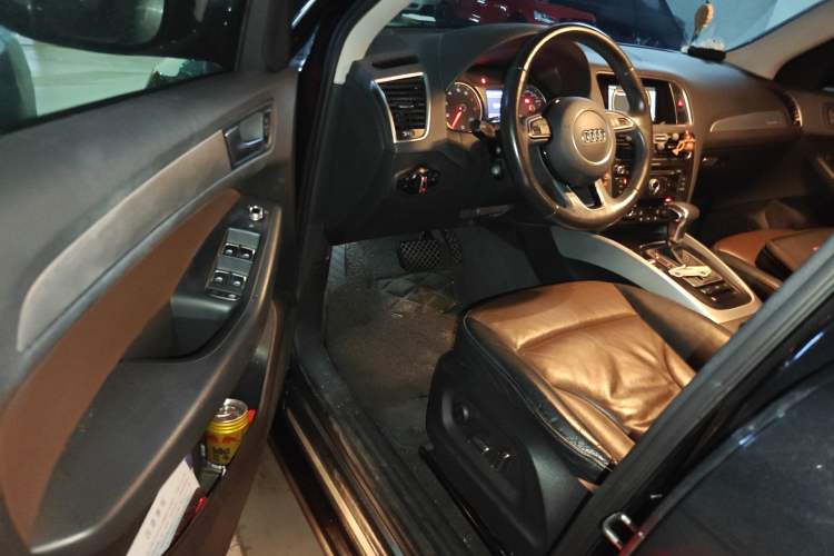 Used Audi Q5 2016 40 TFSI Technology Edition Driver Seat