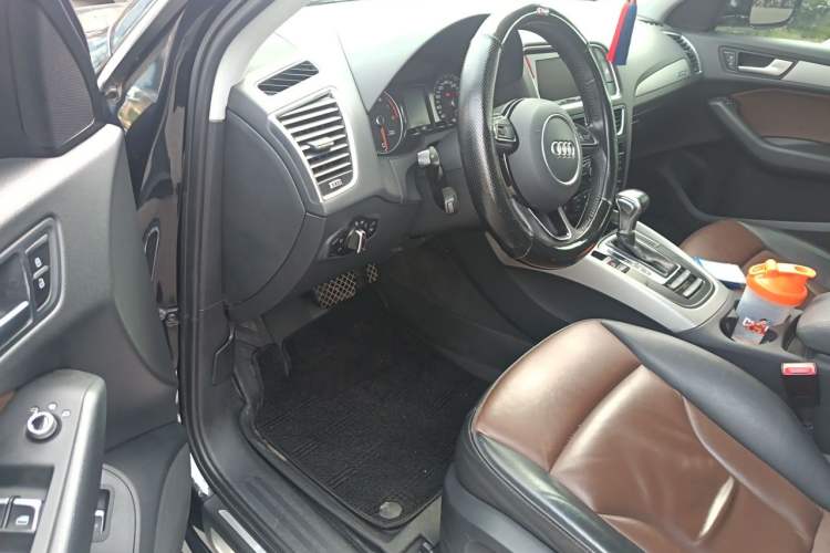 Used Audi Q5 2016 40 TFSI Technology Edition Driver Seat