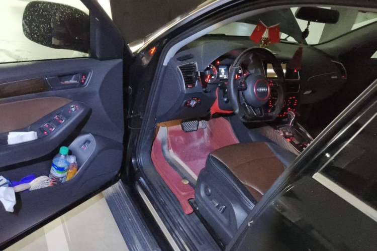 Used Audi Q5 2016 40 TFSI Technology Edition Driver Seat