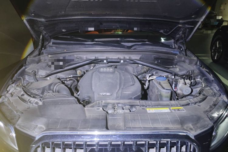Used Audi Q5 2016 40 TFSI Technology Edition Engine Bay