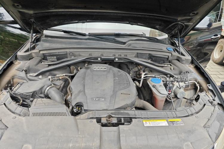 Used Audi Q5 2016 40 TFSI Technology Edition Engine Bay