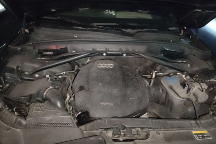 Used Audi Q5 2016 40 TFSI Technology Edition Engine Bay