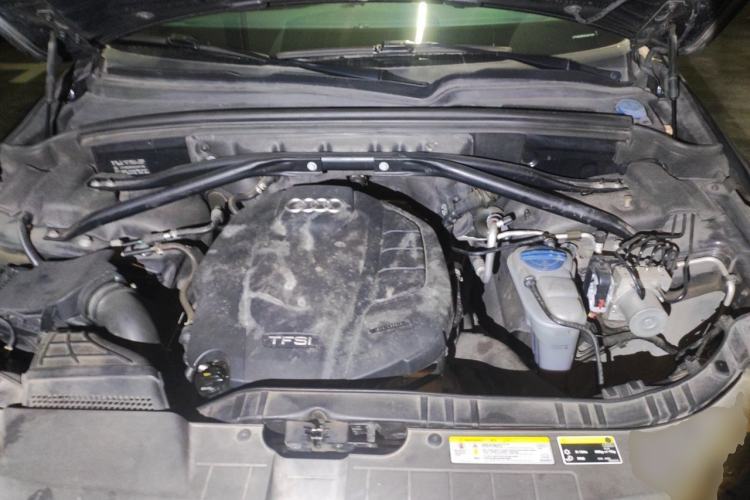 Used Audi Q5 2016 40 TFSI Technology Edition Engine Bay