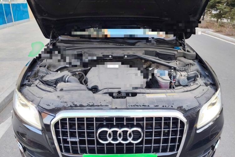 Used Audi Q5 2016 40 TFSI Technology Edition Engine Bay