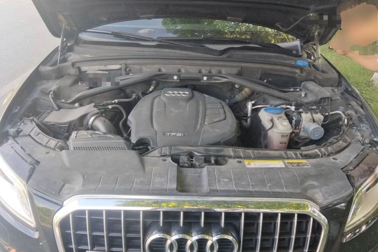 Used Audi Q5 2016 40 TFSI Technology Edition Engine Bay