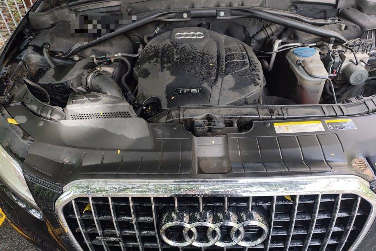 Used Audi Q5 2016 40 TFSI Technology Edition Engine Bay