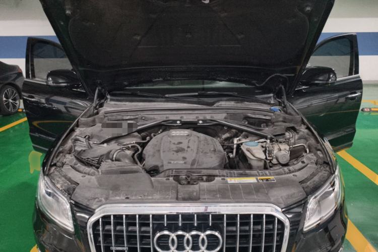 Used Audi Q5 2016 40 TFSI Technology Edition Engine Bay