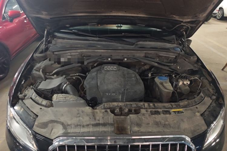 Used Audi Q5 2016 40 TFSI Technology Edition Engine Bay
