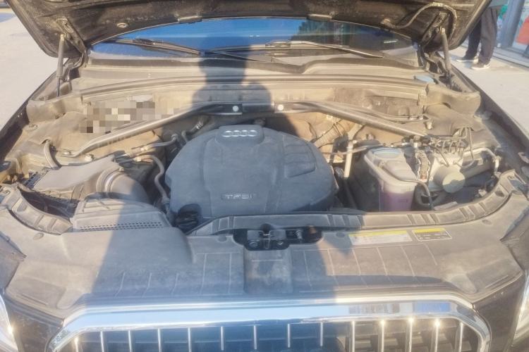 Used Audi Q5 2016 40 TFSI Technology Edition Engine Bay