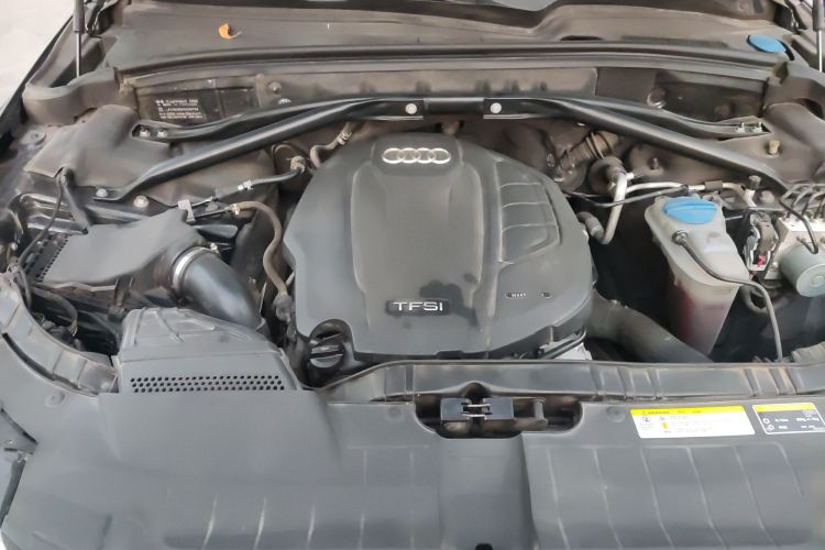 Used Audi Q5 2016 40 TFSI Technology Edition Engine Bay