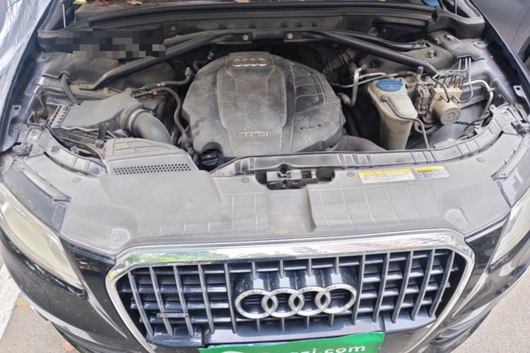 Used Audi Q5 2016 40 TFSI Technology Edition Engine Bay