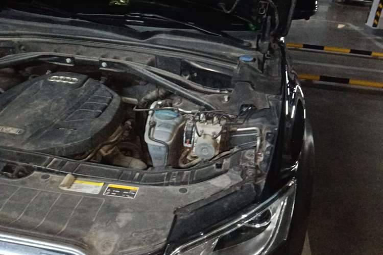 Used Audi Q5 2016 40 TFSI Technology Edition Engine Bay Left