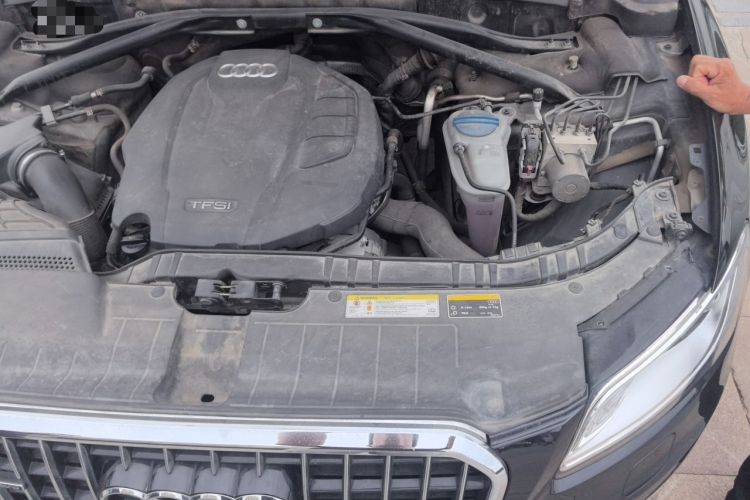 Used Audi Q5 2016 40 TFSI Technology Edition Engine Bay Left