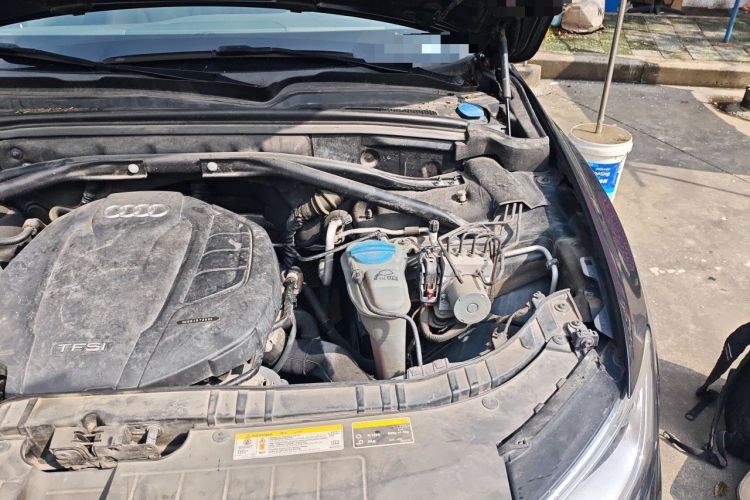 Used Audi Q5 2016 40 TFSI Technology Edition Engine Bay Left