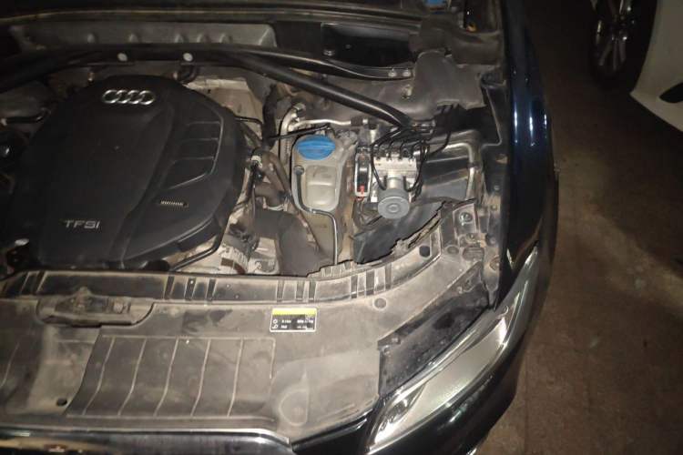 Used Audi Q5 2016 Plus 40 TFSI Dynamic Model Engine Bay Left
