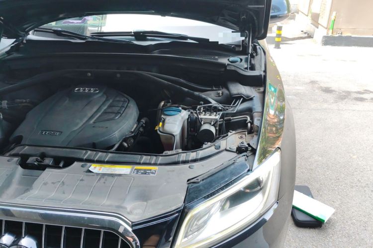 Used Audi Q5 2016 40 TFSI Technology Edition Engine Bay Left