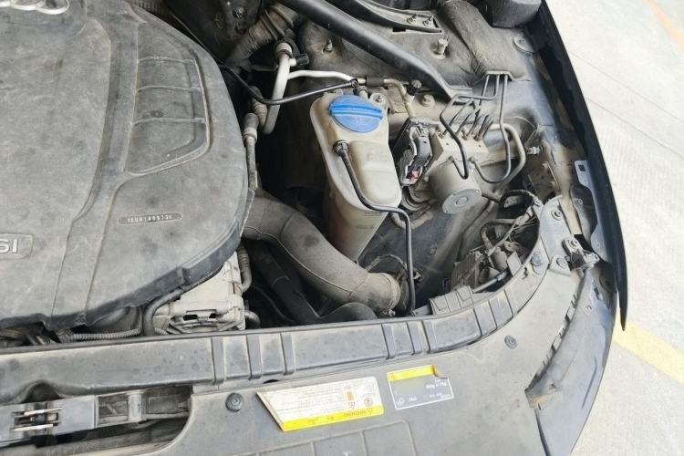 Used Audi Q5 2016 40 TFSI Trendy Edition Engine Bay Left