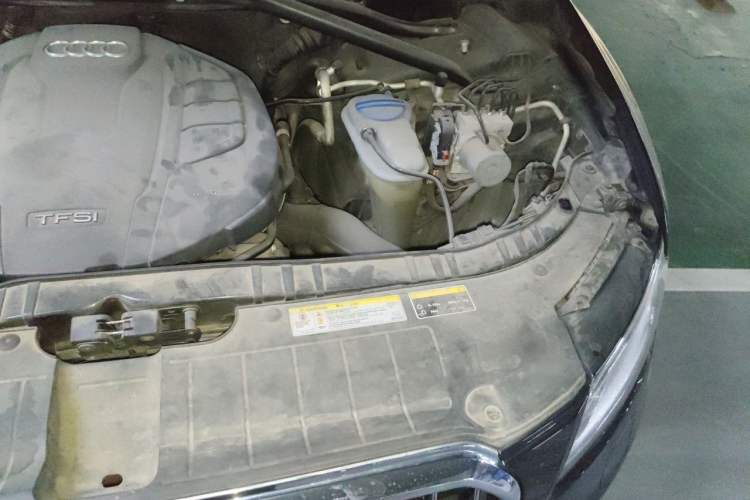 Used Audi Q5 2016 40 TFSI Technology Edition Engine Bay Left