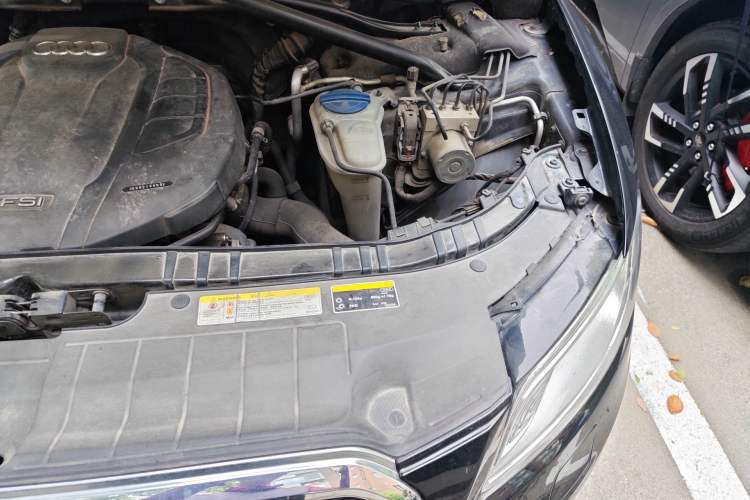 Used Audi Q5 2016 40 TFSI Technology Edition Engine Bay Left