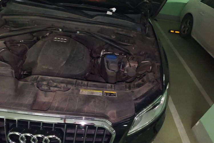 Used Audi Q5 2016 40 TFSI Technology Edition Engine Bay Left