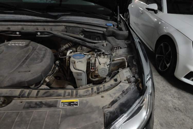 Used Audi Q5 2016 40 TFSI Technology Edition Engine Bay Left