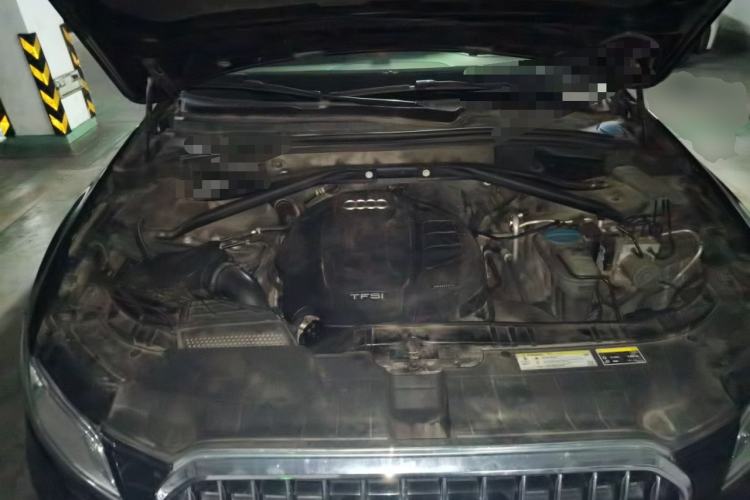 Used Audi Q5 2016 40 TFSI Trendy Edition Engine Bay