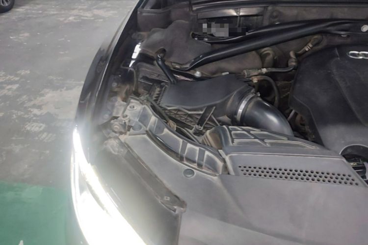 Used Audi Q5 2016 40 TFSI Technology Edition Engine Bay Right