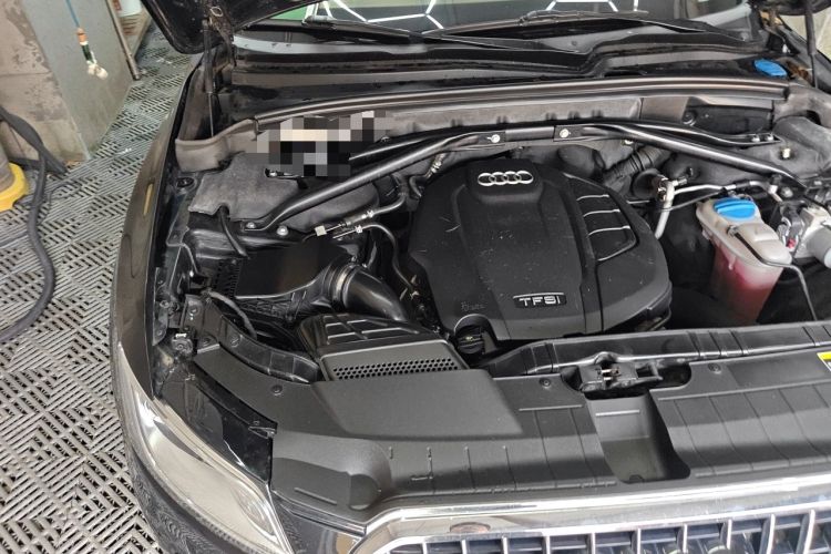 Used Audi Q5 2016 40 TFSI Technology Edition Engine Bay Right