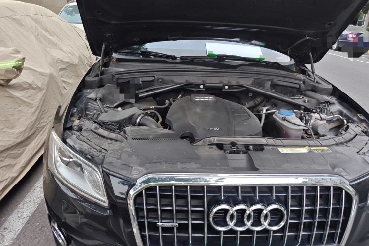Used Audi Q5 2016 40 TFSI Trendy Edition Engine Bay Right
