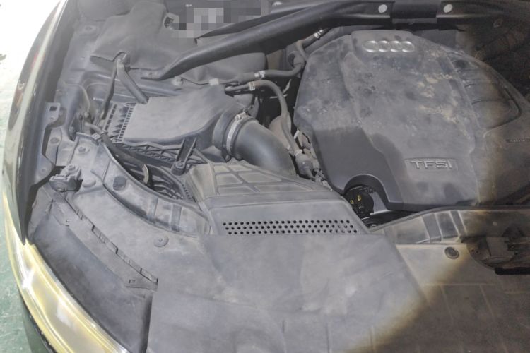 Used Audi Q5 2016 40 TFSI Comfort Model Engine Bay Right