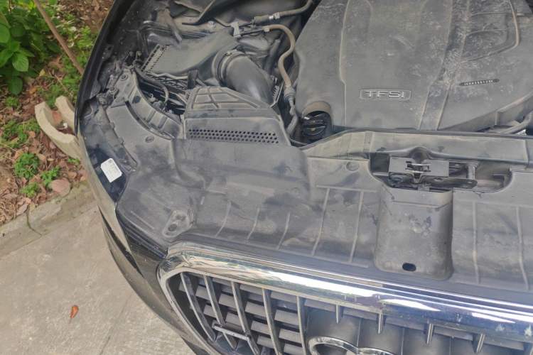 Used Audi Q5 2016 40 TFSI Technology Edition Engine Bay Right