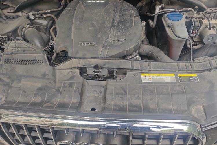 Used Audi Q5 2016 40 TFSI Technology Edition Engine Bay