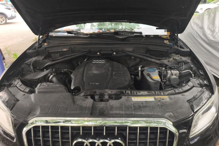 Used Audi Q5 2016 40 TFSI Trendy Edition Engine Bay