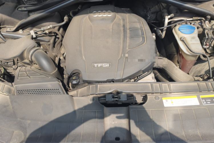 Used Audi Q5 2016 40 TFSI Technology Edition Engine Bay