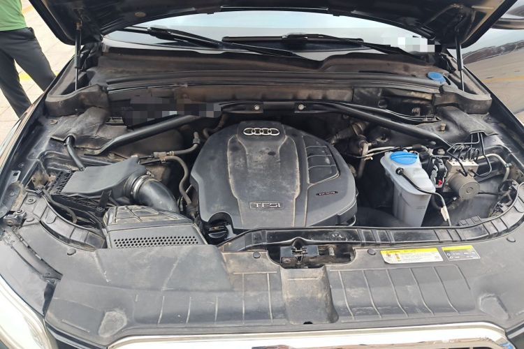 Used Audi Q5 2016 40 TFSI Technology Edition Engine Bay
