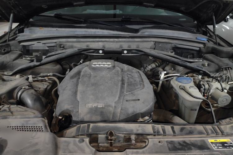 Used Audi Q5 2016 40 TFSI Technology Edition Engine Bay