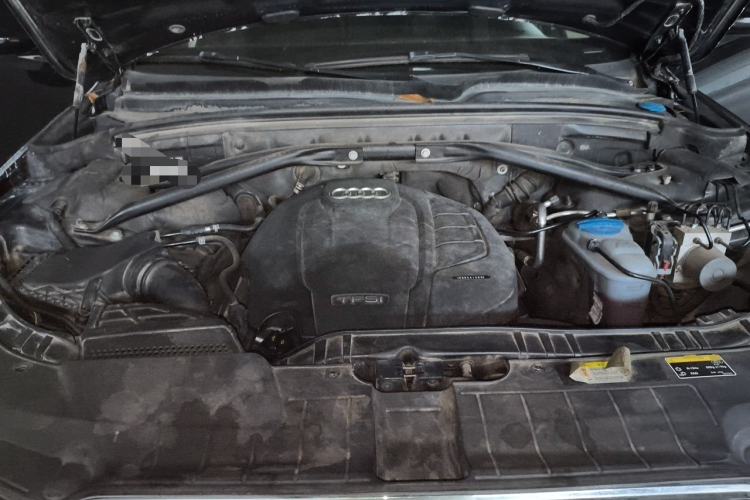 Used Audi Q5 2016 40 TFSI Technology Edition Engine Bay