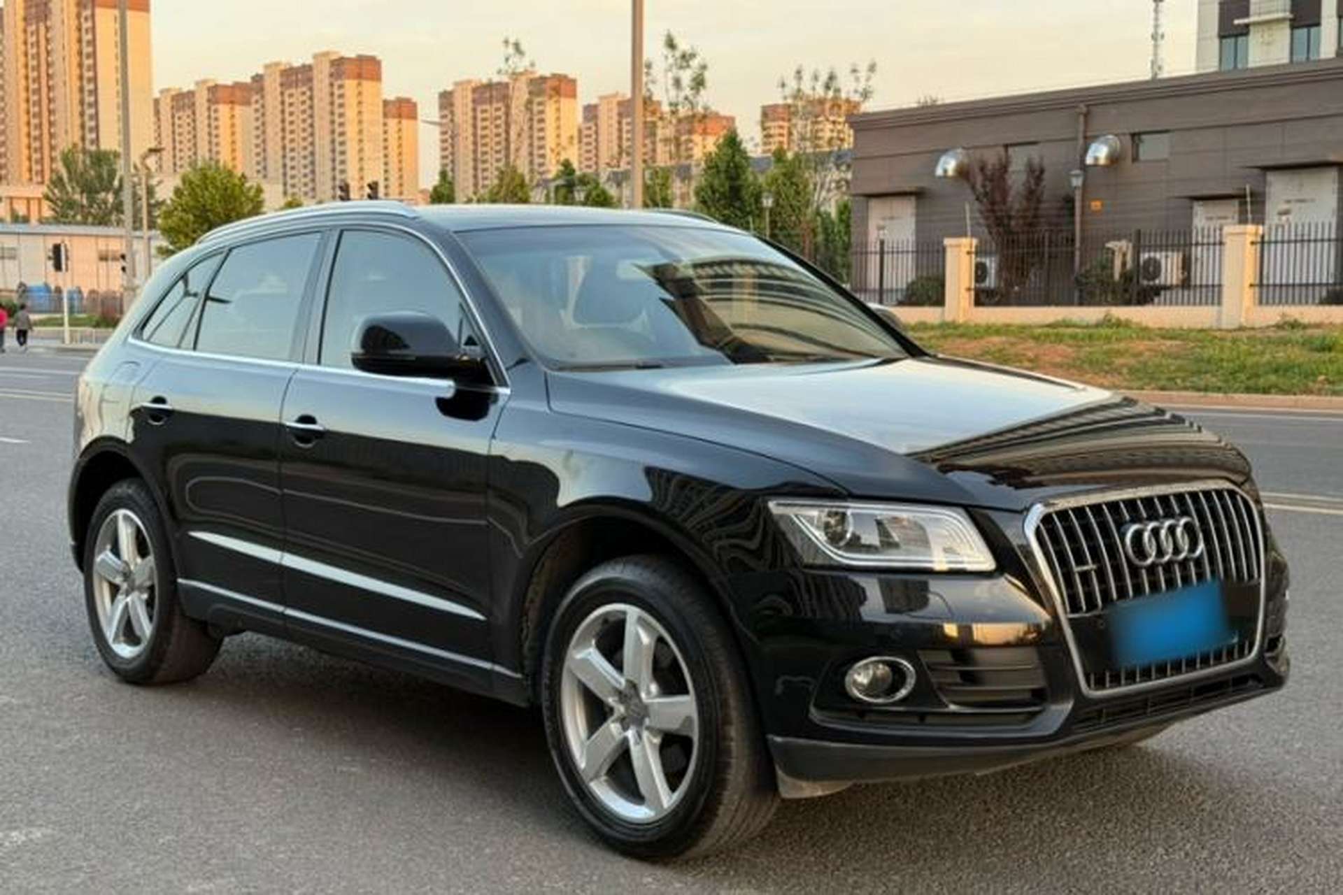 Used Audi Q5 2016 40 TFSI Technology Edition Exterior 2