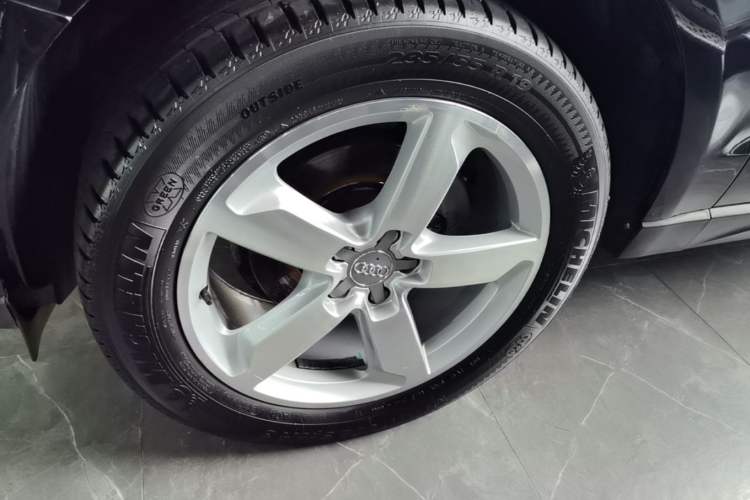 Used Audi Q5 2016 40 TFSI Technology Edition Exterior 4