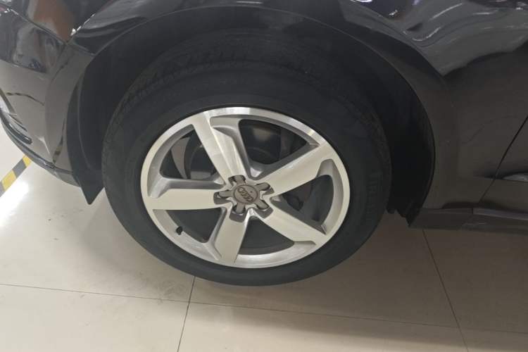 Used Audi Q5 2016 40 TFSI Technology Edition Exterior 4