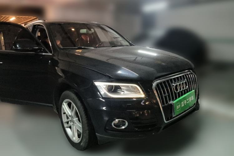 Used Audi Q5 2016 40 TFSI Technology Edition Front Right 45 Deg