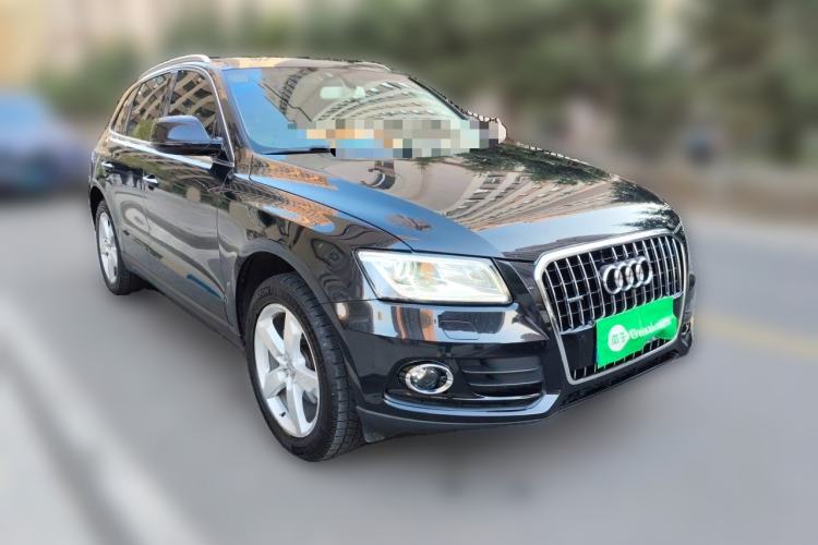Used Audi Q5 2016 40 TFSI Technology Edition Front Right 45 Deg