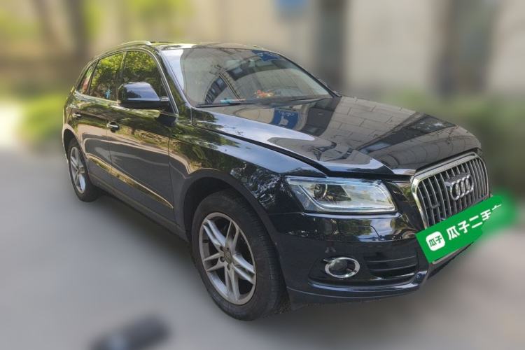 Used Audi Q5 2016 40 TFSI Comfort Model Front Right 45 Deg