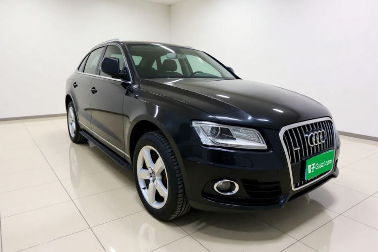 Used Audi Q5 2016 40 TFSI Technology Edition Front Right 45 Deg