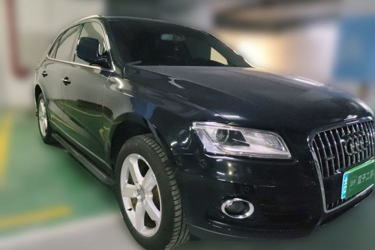 Used Audi Q5 2016 40 TFSI Technology Edition Front Right 45 Deg