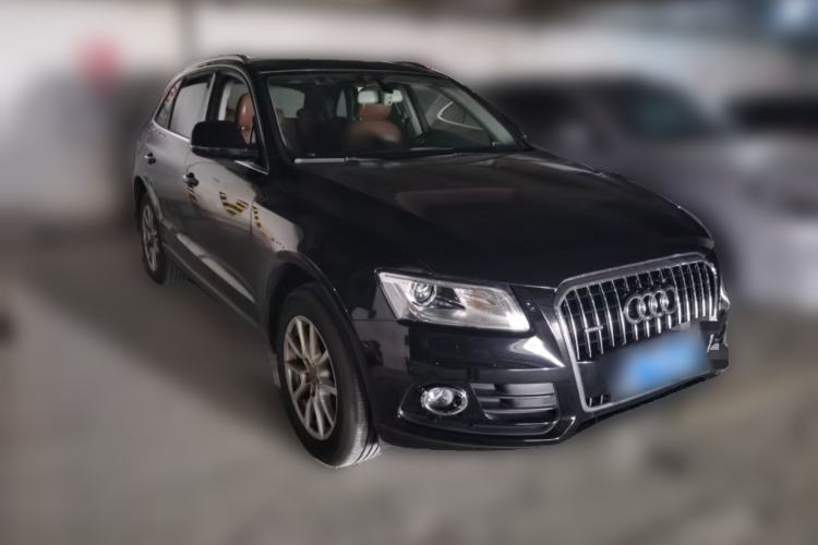 Used Audi Q5 2016 40 TFSI Trendy Edition Front Right 45 Deg