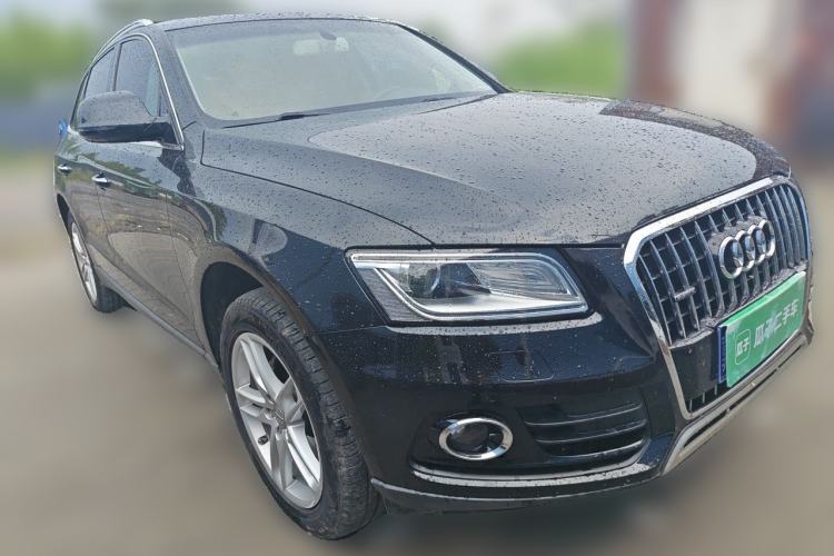 Used Audi Q5 2016 40 TFSI Comfort Model Front Right 45 Deg