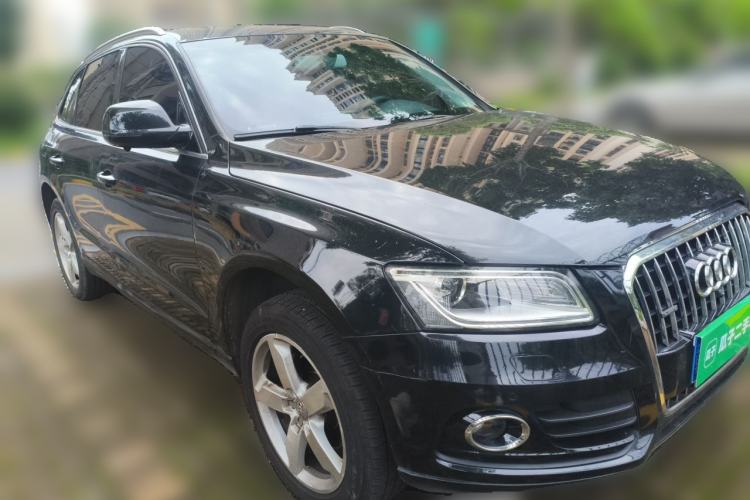 Used Audi Q5 2016 40 TFSI Technology Edition Front Right 45 Deg